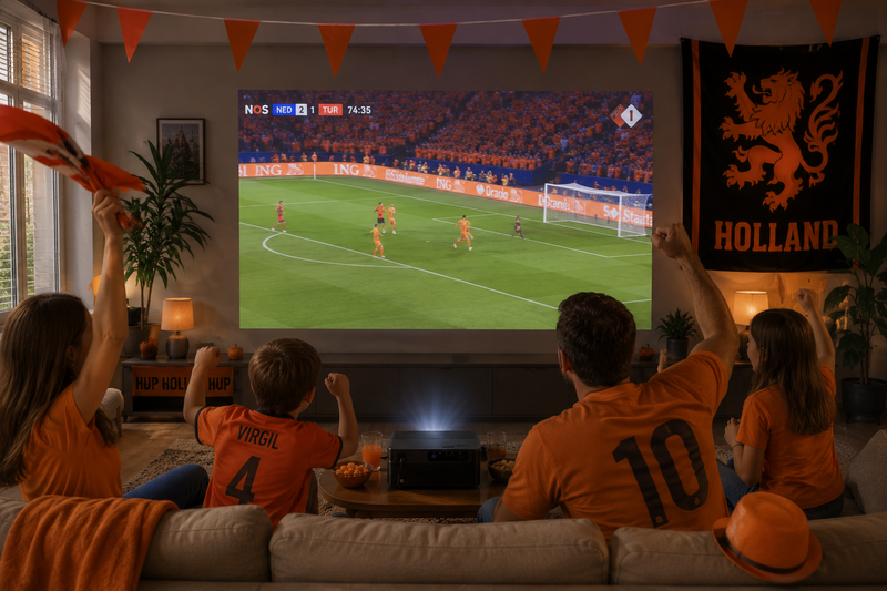 Wedstrijd kijken met z'n allen.